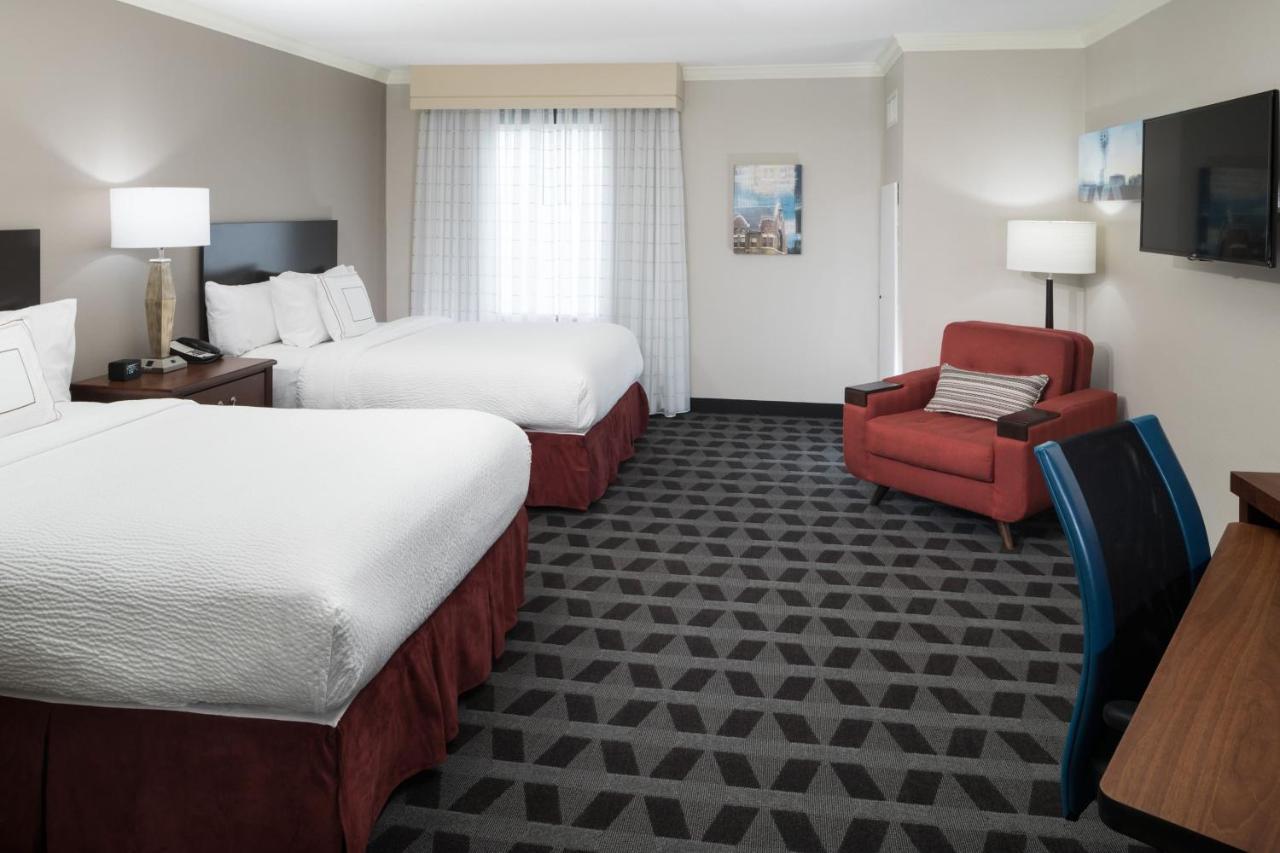 Towneplace Suites Fort Worth Downtown Exterior photo
